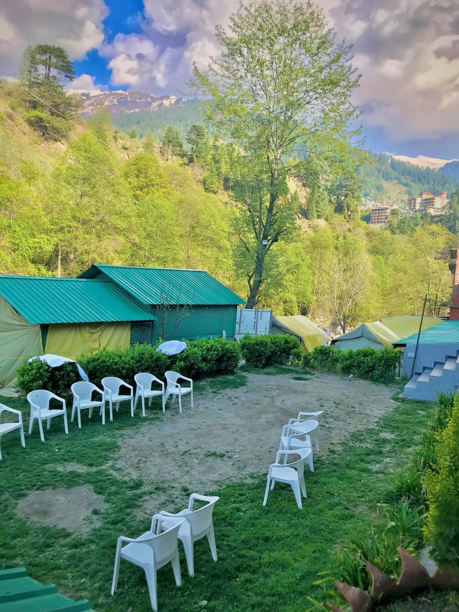 The Avenue Hotel , Manali A River Side Hotel Eksteriør bilde