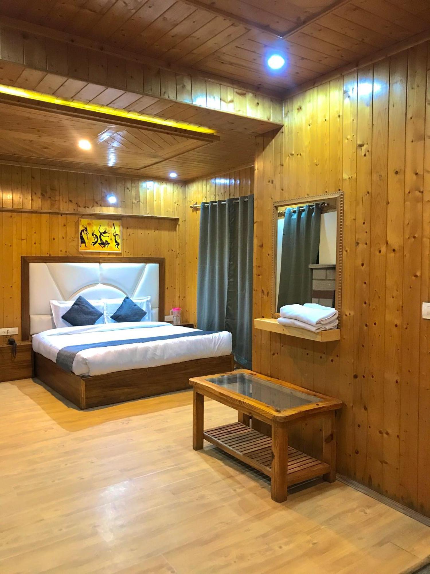 The Avenue Hotel , Manali A River Side Hotel Eksteriør bilde