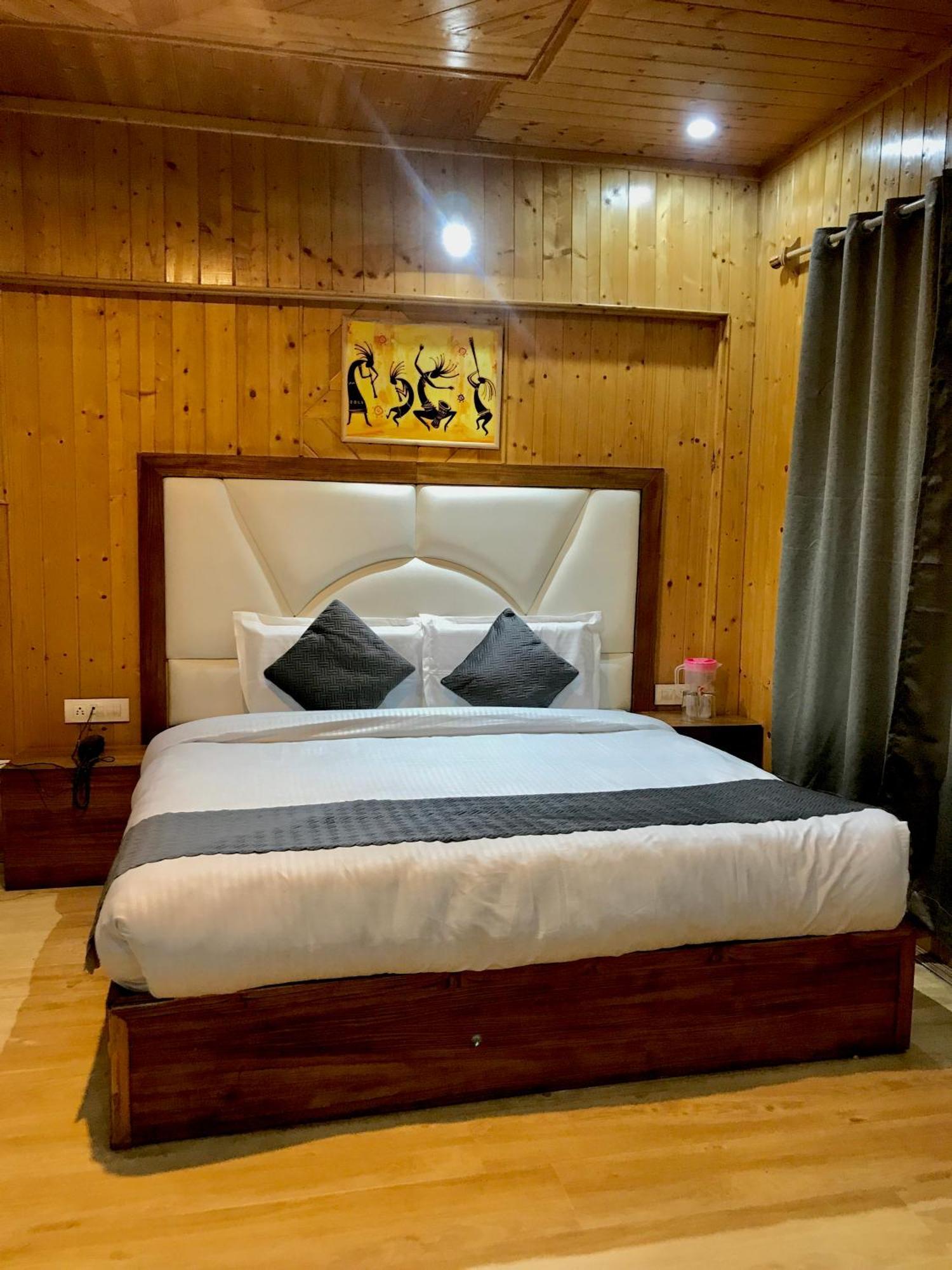 The Avenue Hotel , Manali A River Side Hotel Eksteriør bilde
